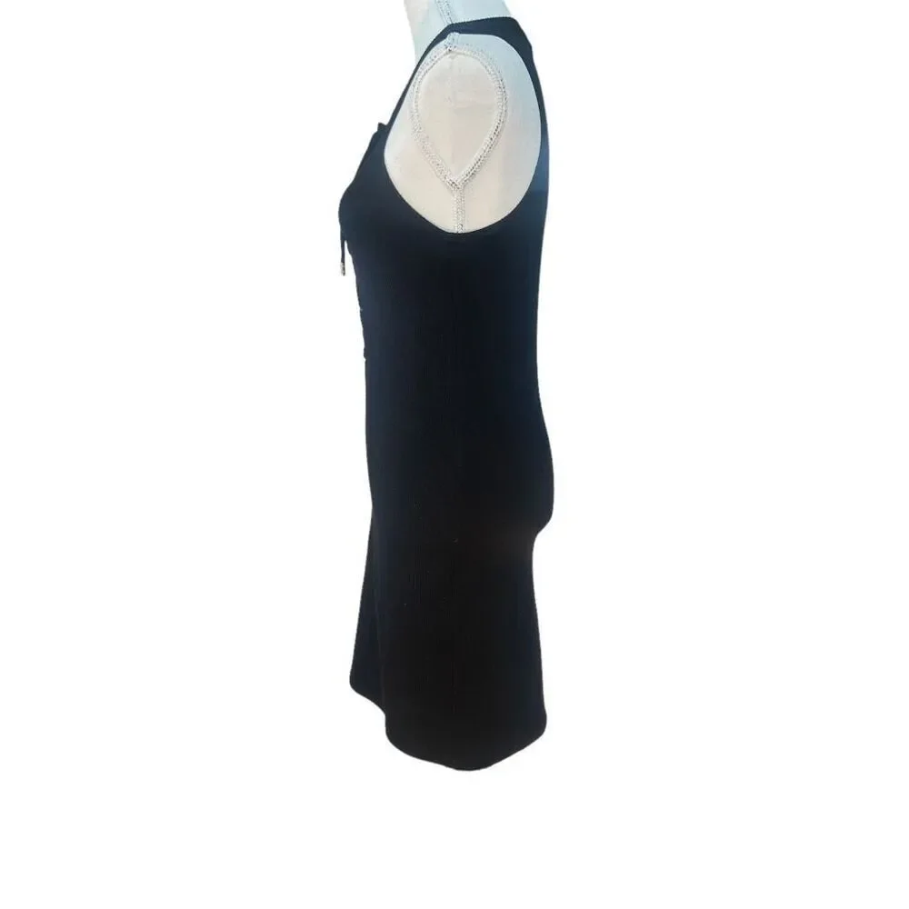 Derek lam - Picture 3 of 9